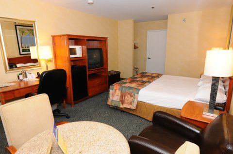 Western Palm Garden Hotel 3*